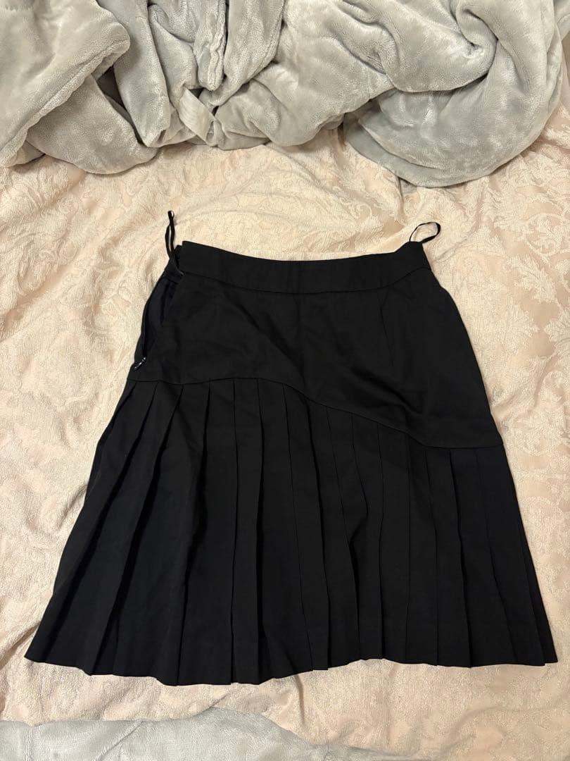 黒いフレアスカート プリーツデザイン ヴィヴィアンウエストウッド