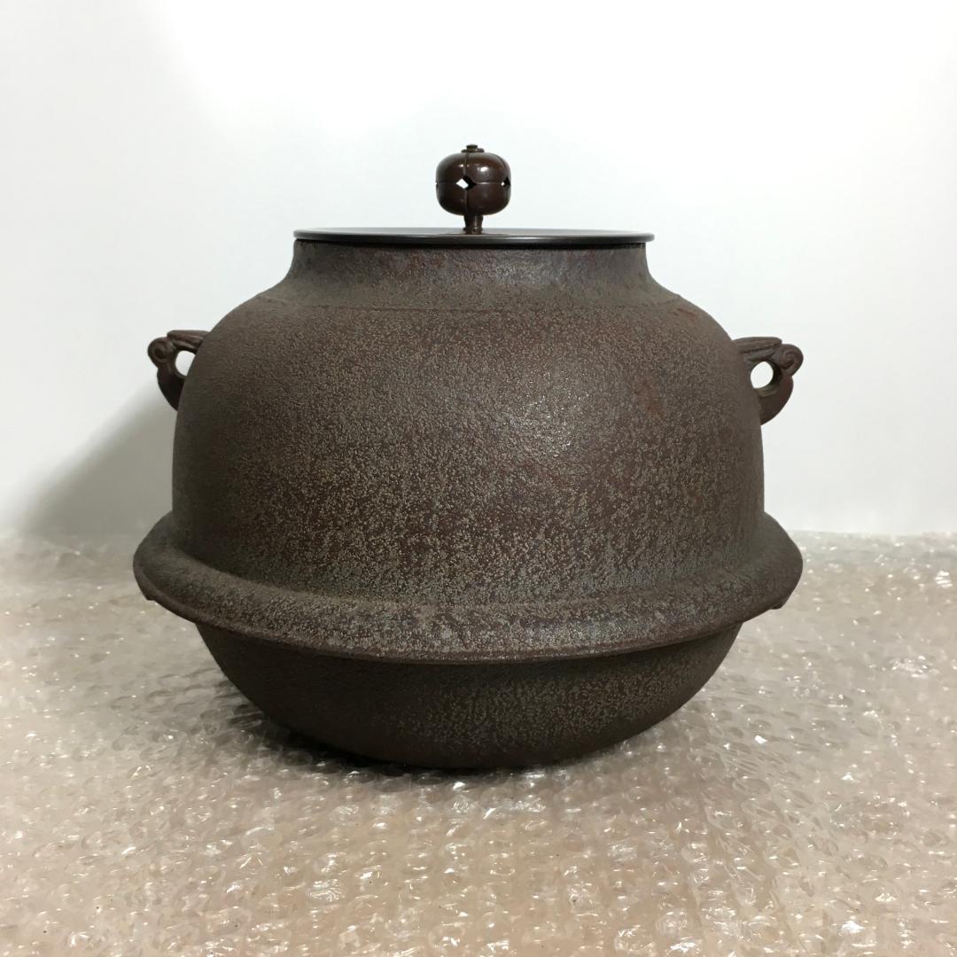 中国古美術・原鉱紫泥 火麒麟形紫砂壺·底款:裴石民·紫砂・朱泥・急須