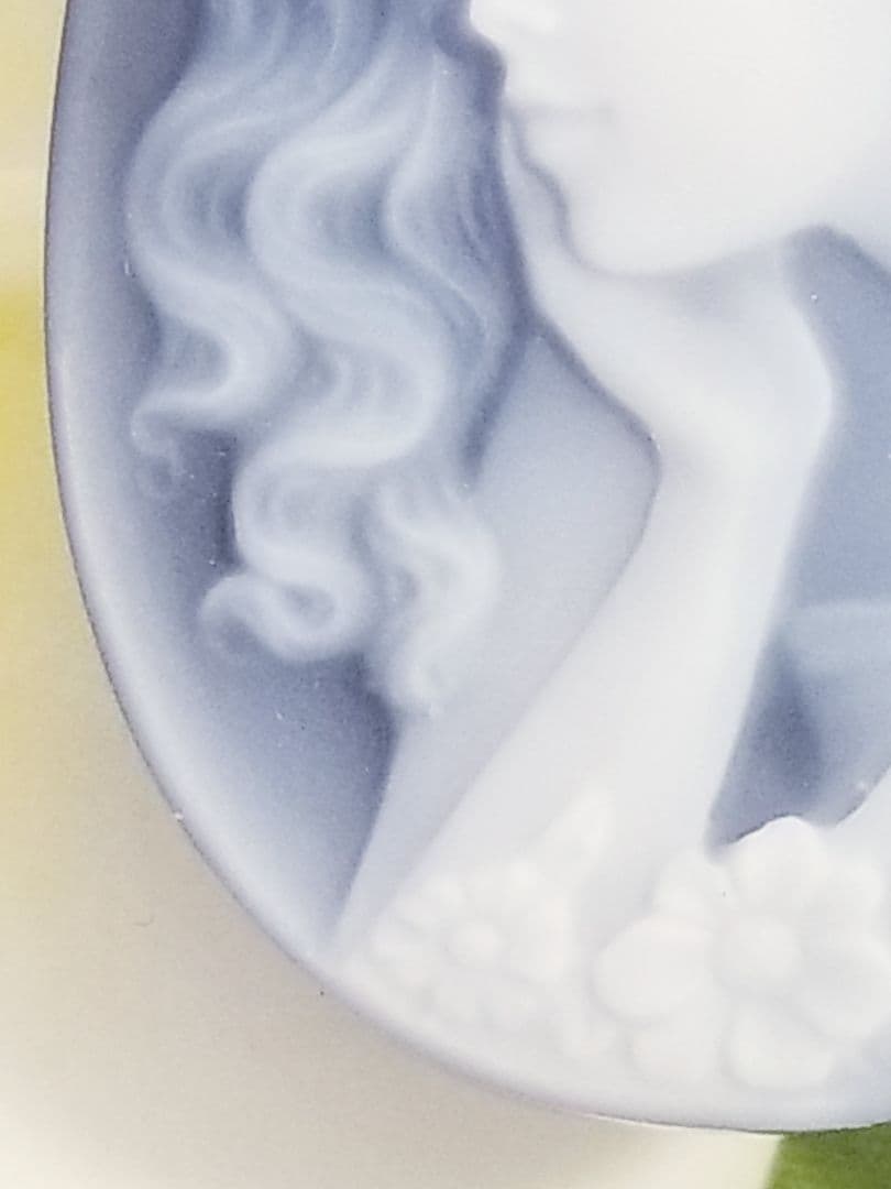 herb　KM-124 【ハンズ・ペーター・ミュラー】作青瑪瑙カメオルース