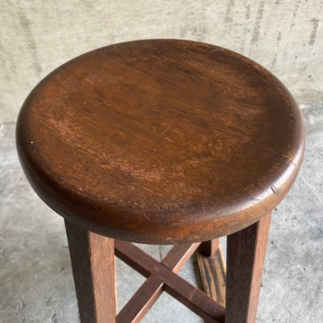 古い丸椅子 スツール チェア 椅子 木製 飾り台 置物台 花台 古道具 レトロ