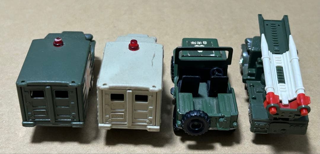 日本製 トミカ 自衛隊車両 4台セット