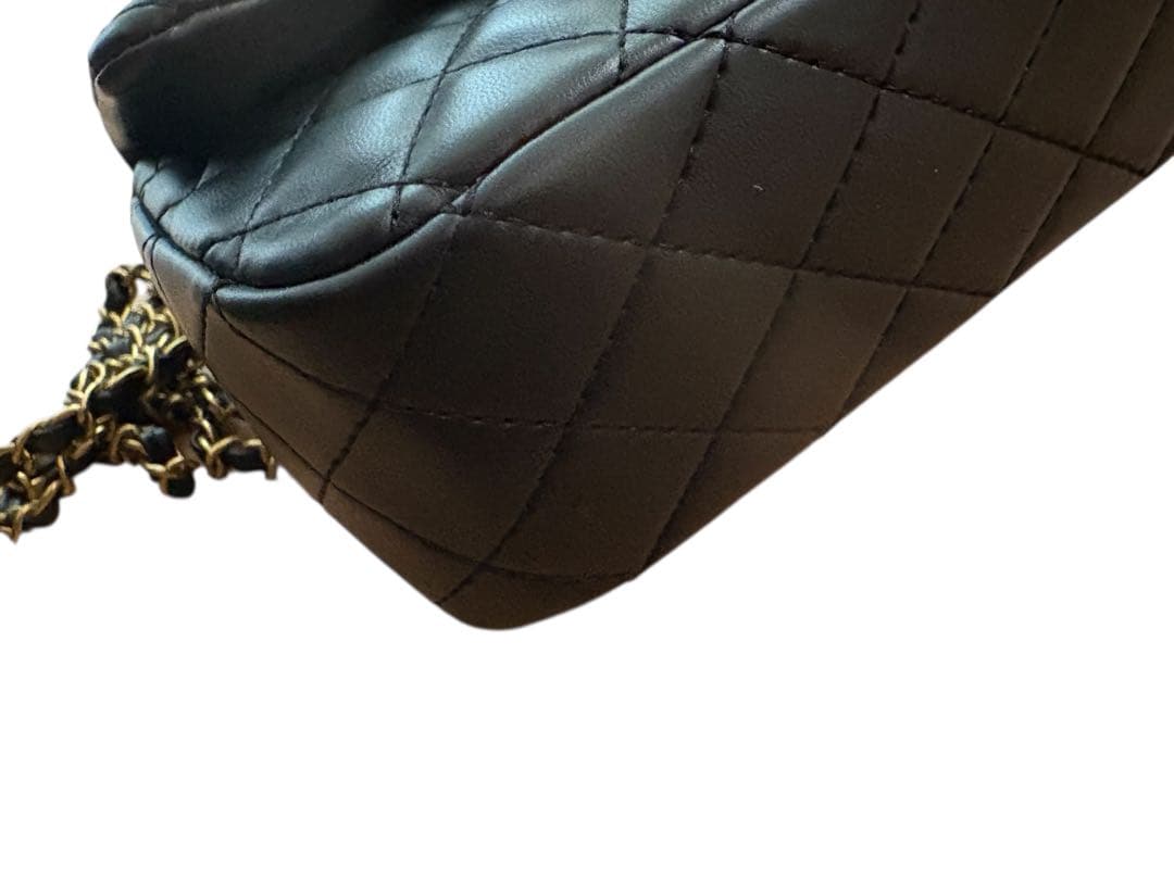 希少CHANEL MAKEUP キルティングバッグゴールドチェーン　非売品