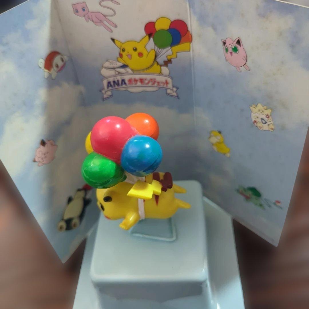 ANA ピカチュウ 風船付きフィギュア