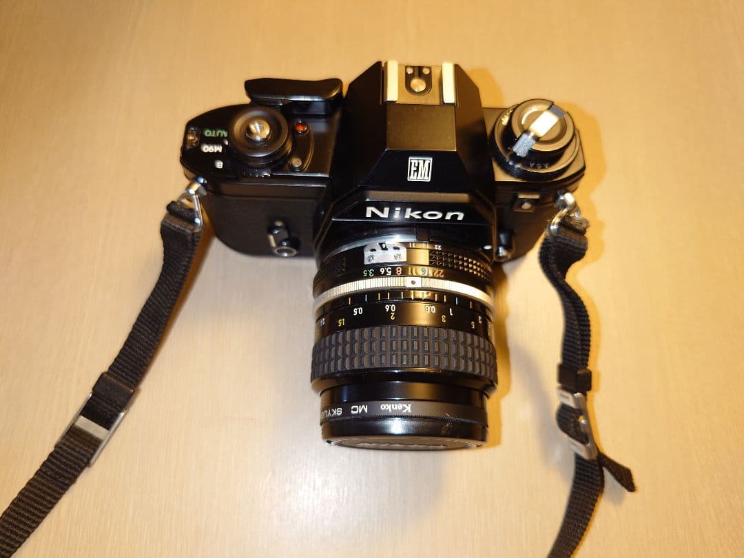白 木様 Nikon EMとFG一眼レフカメラ Nikkor28 F3 5レンズ M-C