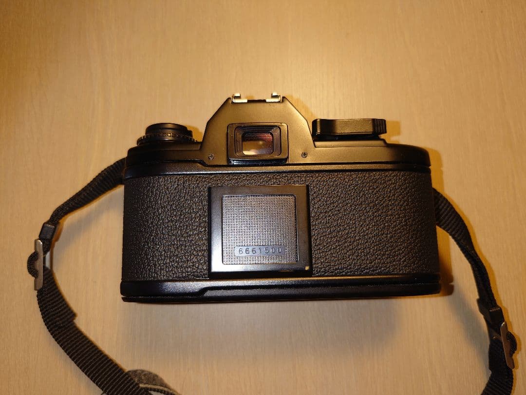 白 木様 Nikon EMとFG一眼レフカメラ Nikkor28 F3 5レンズ M-C