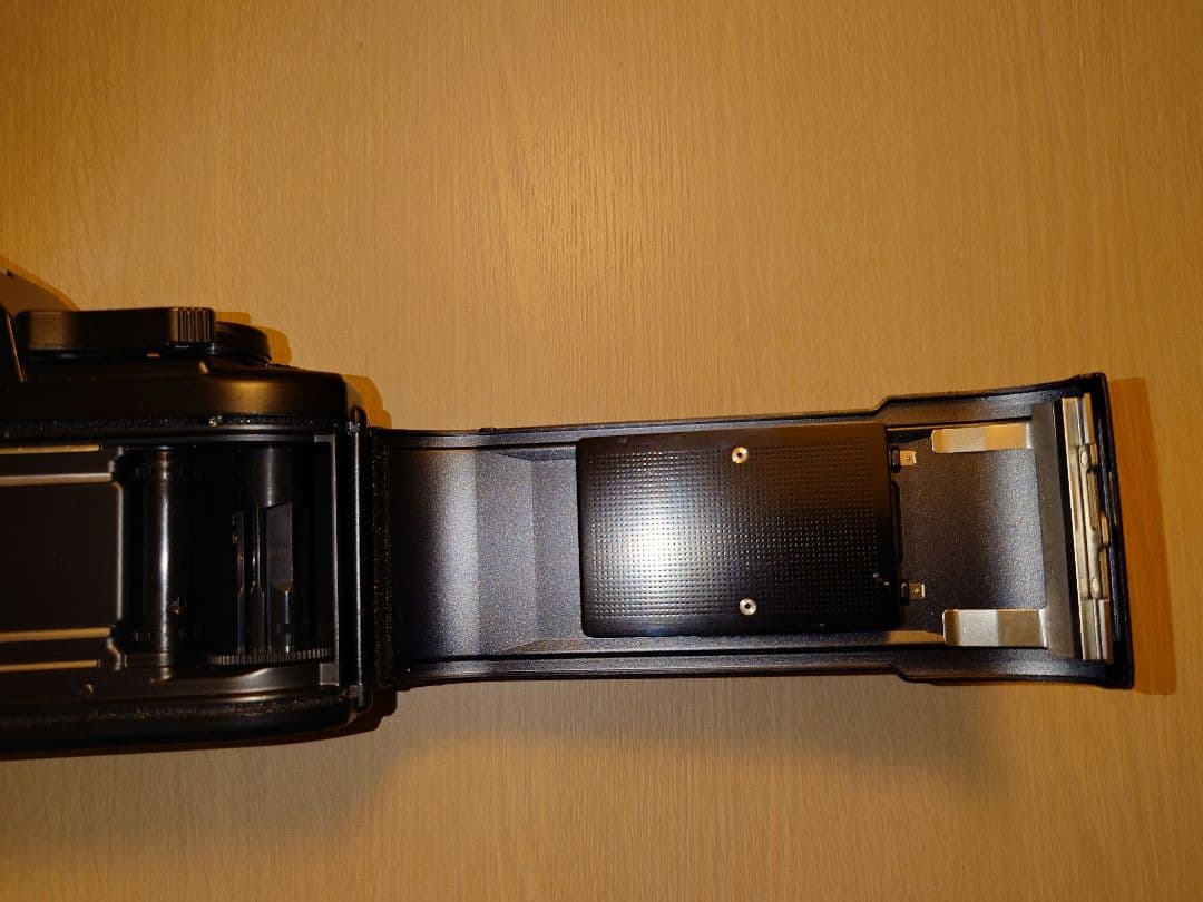 白 木様 Nikon EMとFG一眼レフカメラ Nikkor28 F3 5レンズ M-C