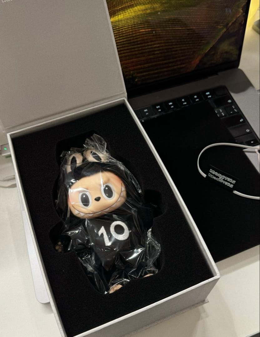 THE MONSTERS 10周年記念展限定ぬいぐるみ