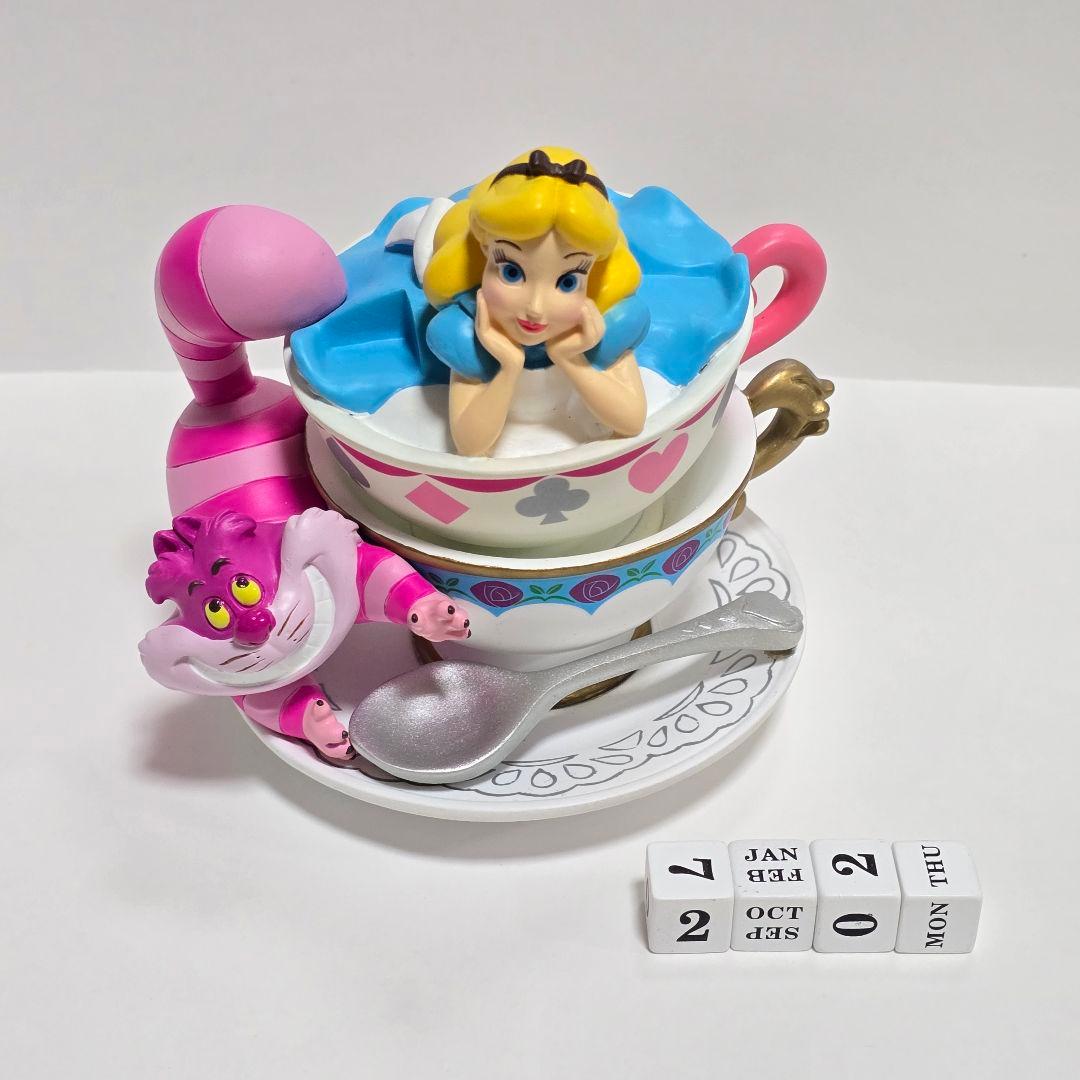 ディズニー　ふしぎの国のアリス　万年カレンダー