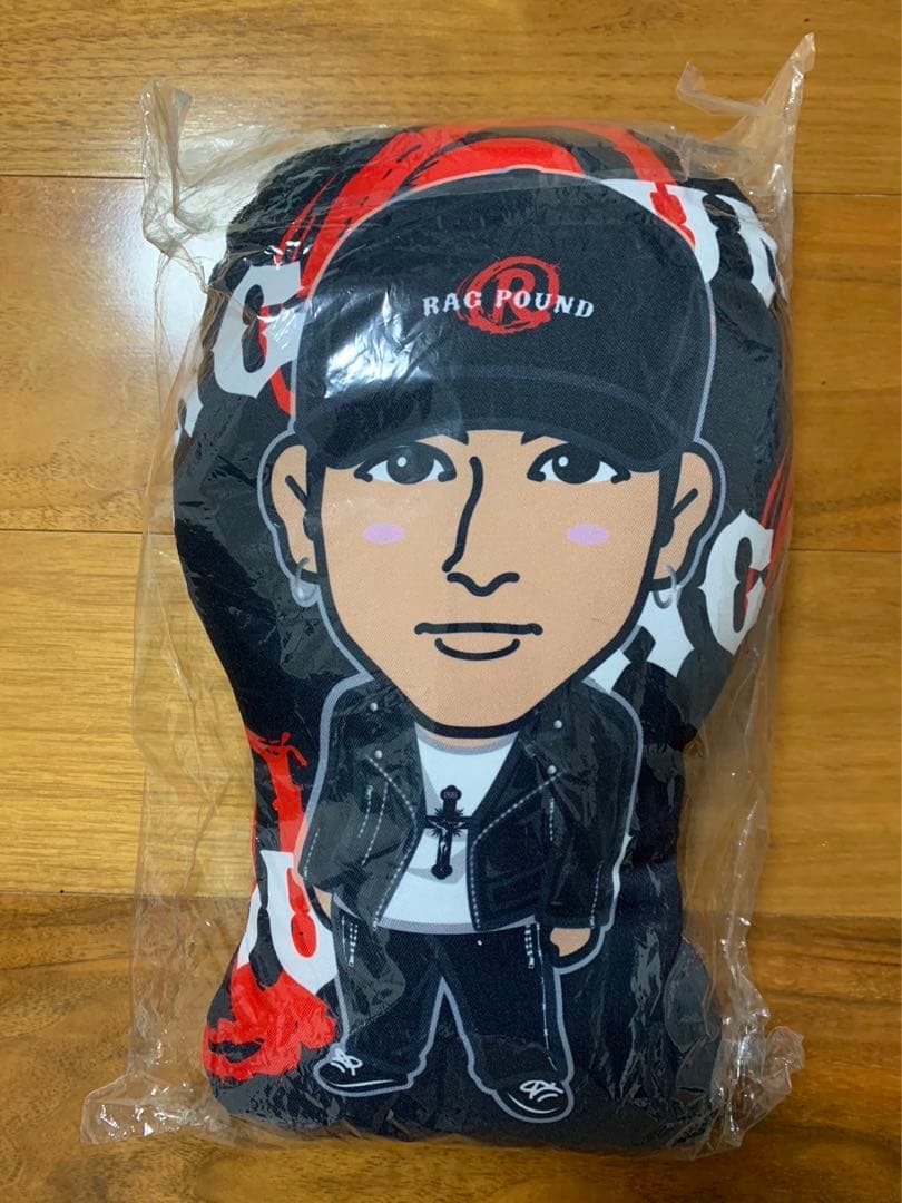 出回りなし】長谷川慎 ラグパン クッション