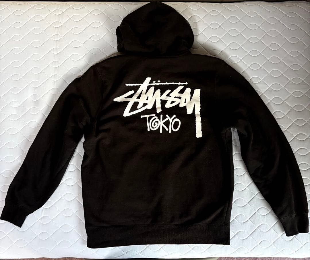 Stussy ブラック ジップアップパーカー S
