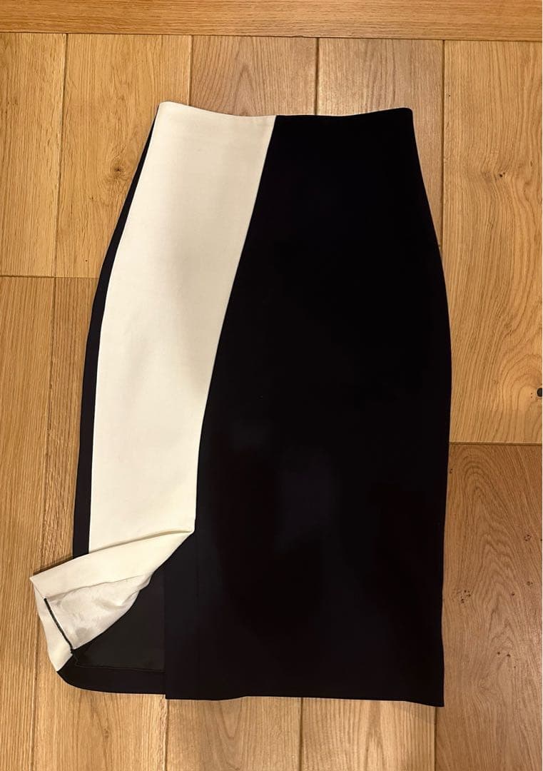 【HUGO BOSS】タイトスカート バイカラー