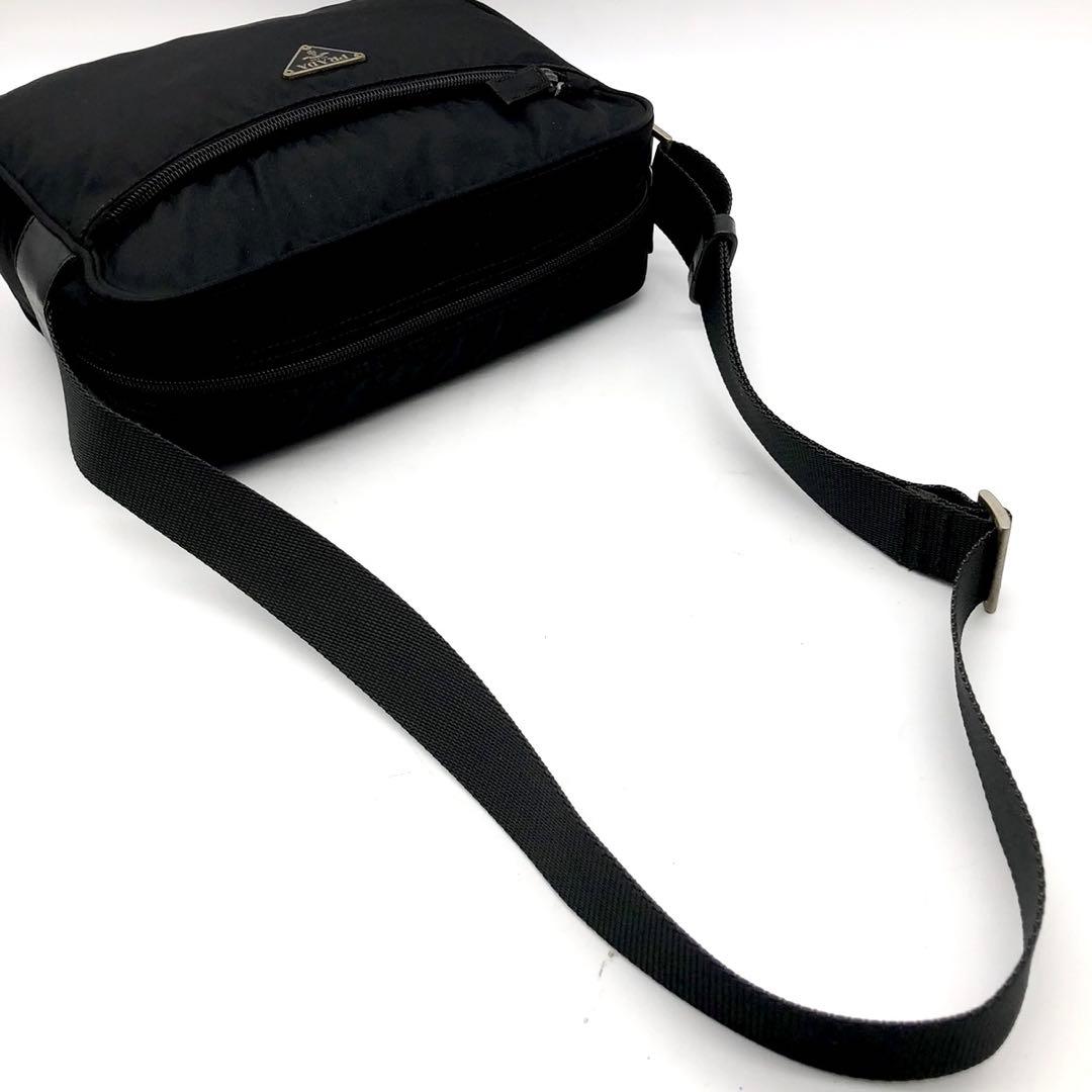 ✨美品✨プラダ ショルダーバッグ 三角ロゴ シルバー金具 ナイロン レザー 黒