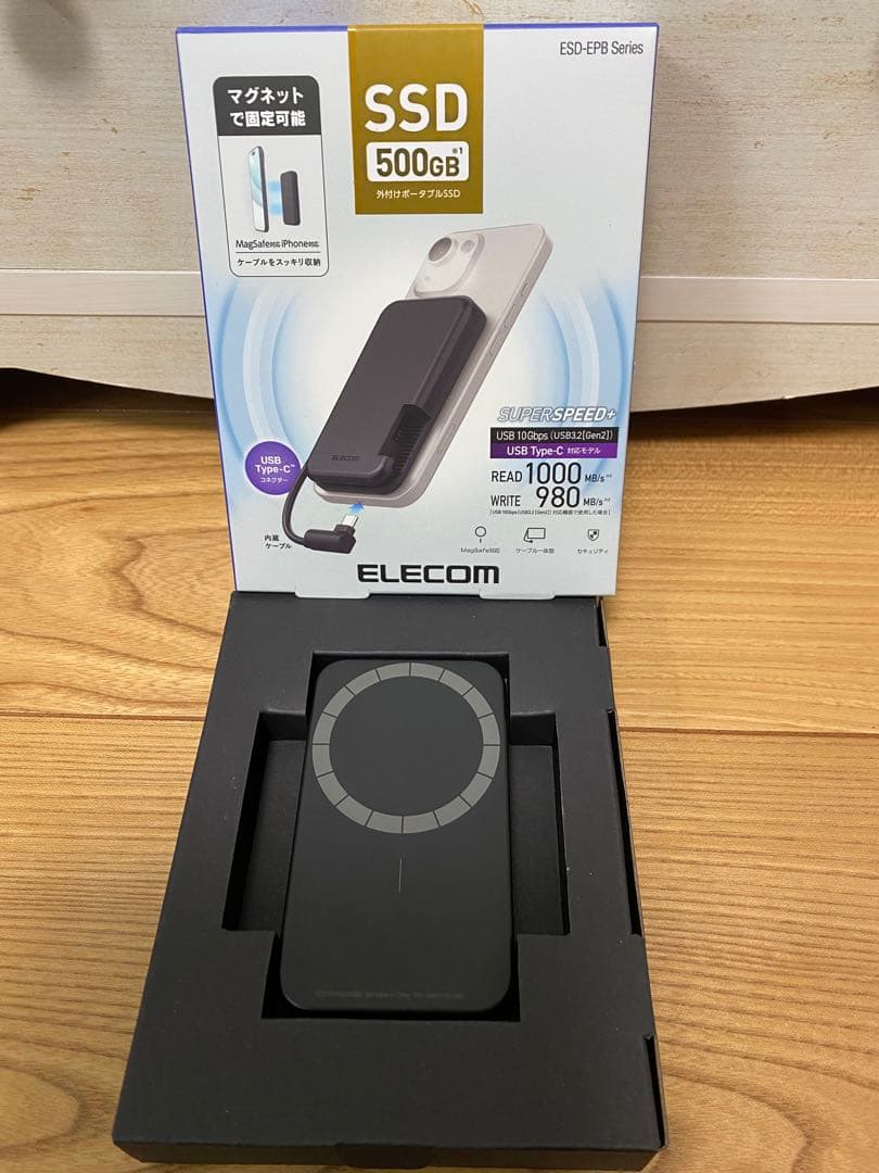 エレコム　外付けポータブル　SSD ESD -EPB0500GBK
