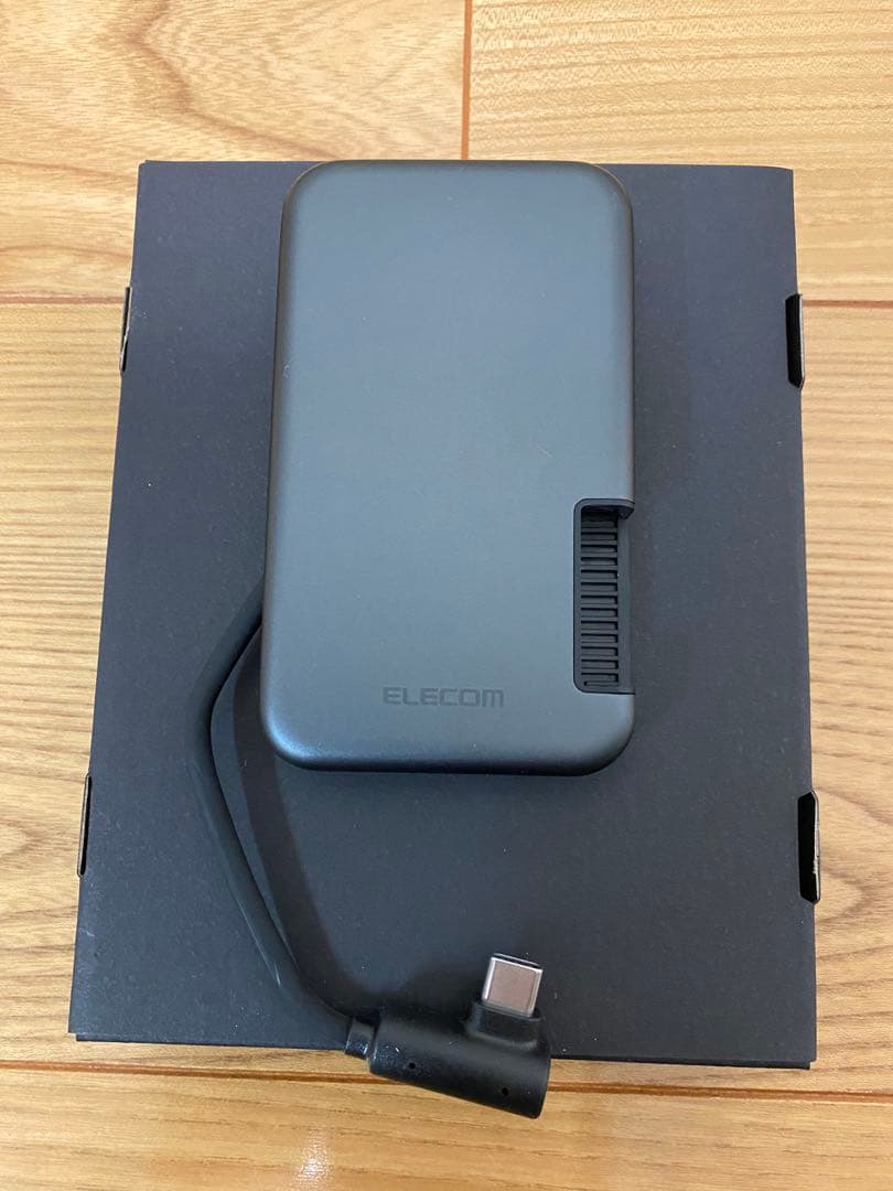 エレコム　外付けポータブル　SSD ESD -EPB0500GBK