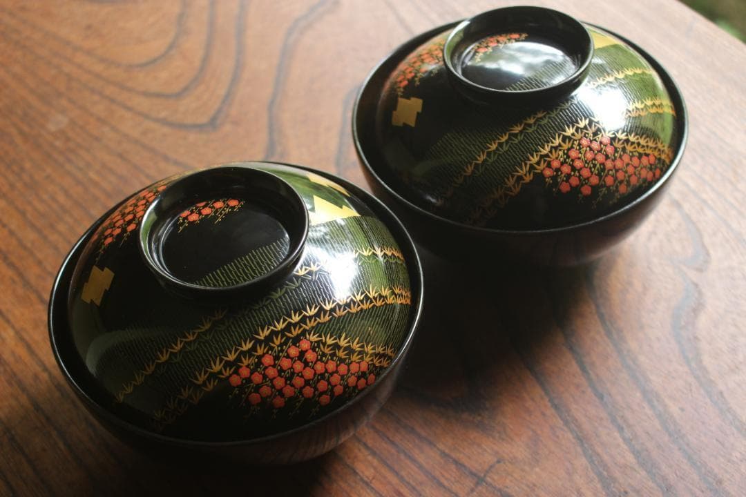 時代逸品！時代黒漆にモダン松竹梅蒔絵の映えるお椀2点（検輪島塗