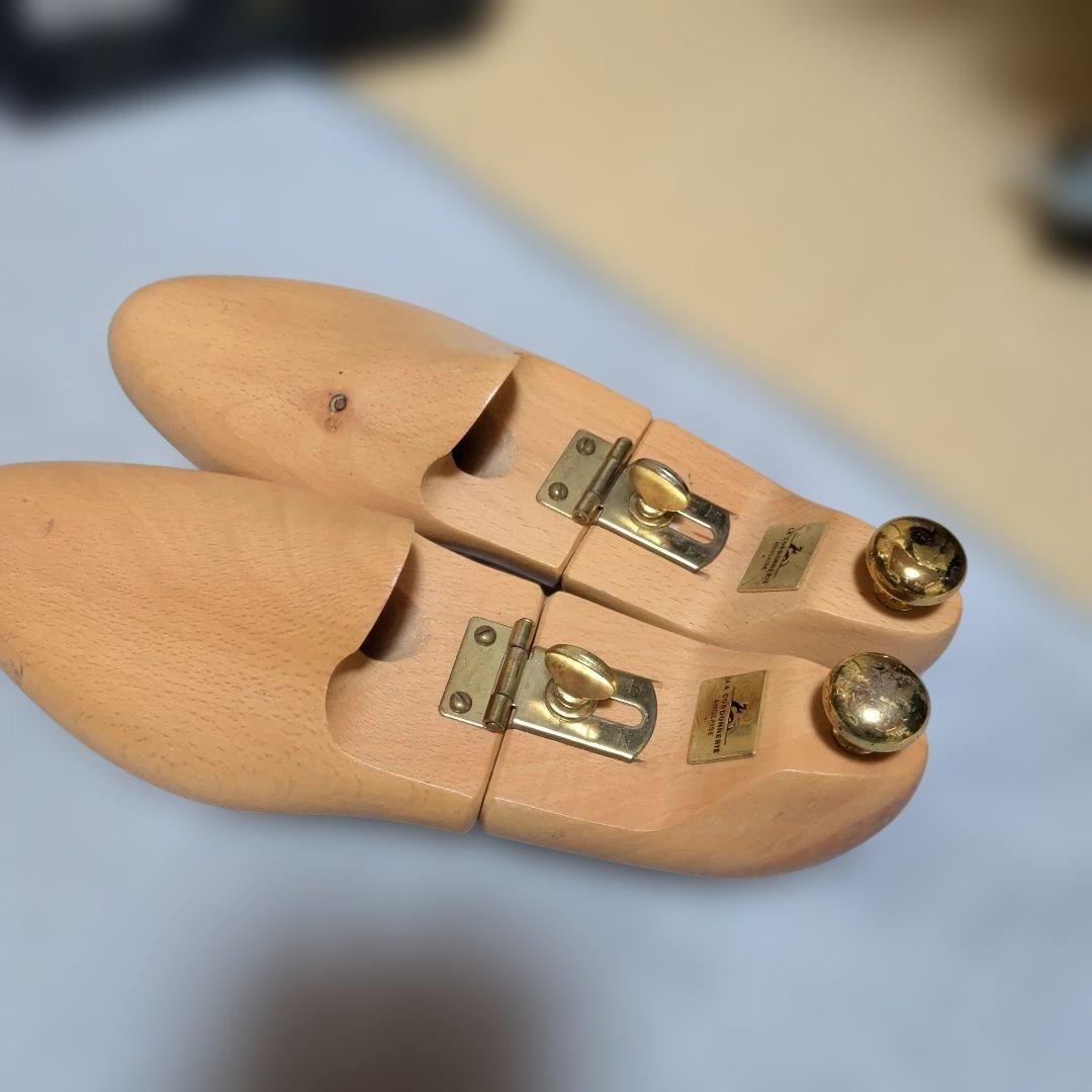 GUILD OF CRAFTS × クロケットジョーンズ Wネーム限定シューズ