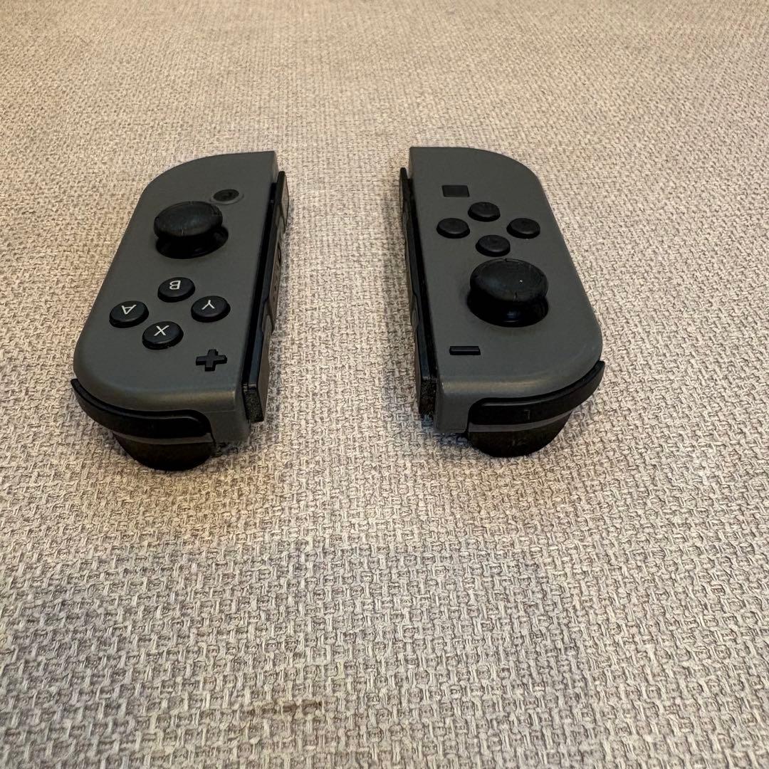 Nintendo Switch 本体（ニンテンドースイッチ）Joy-Conグレー