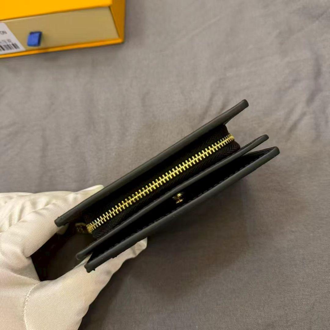 即決歓迎 ! 二つ折り財布