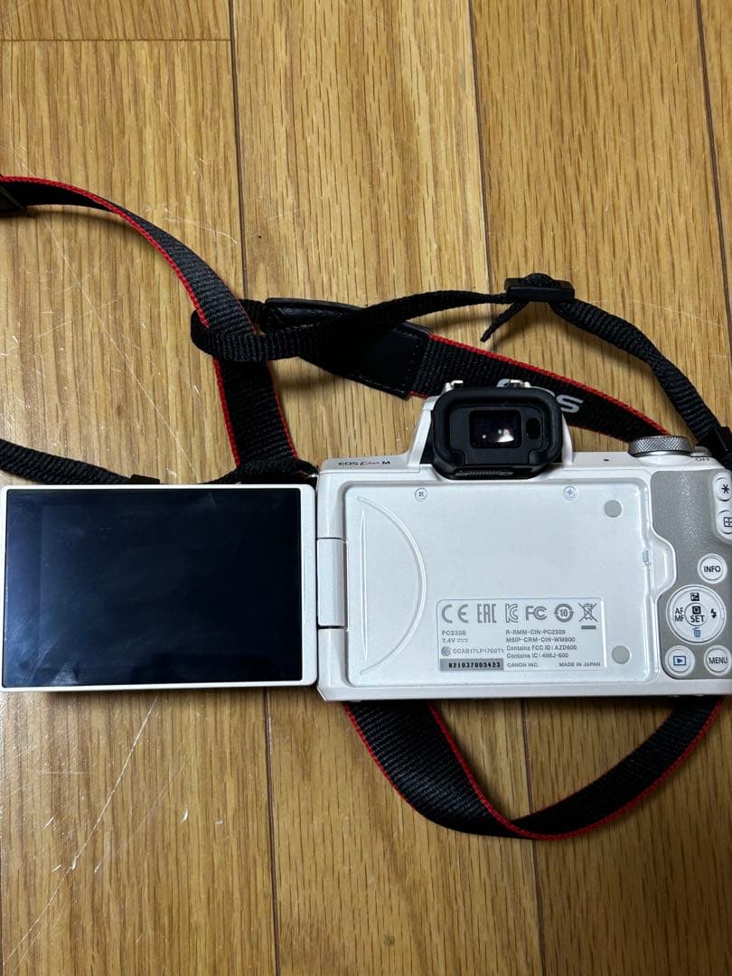 すずchan様専用Canon EOS Kiss M ダブルズームレンズキット