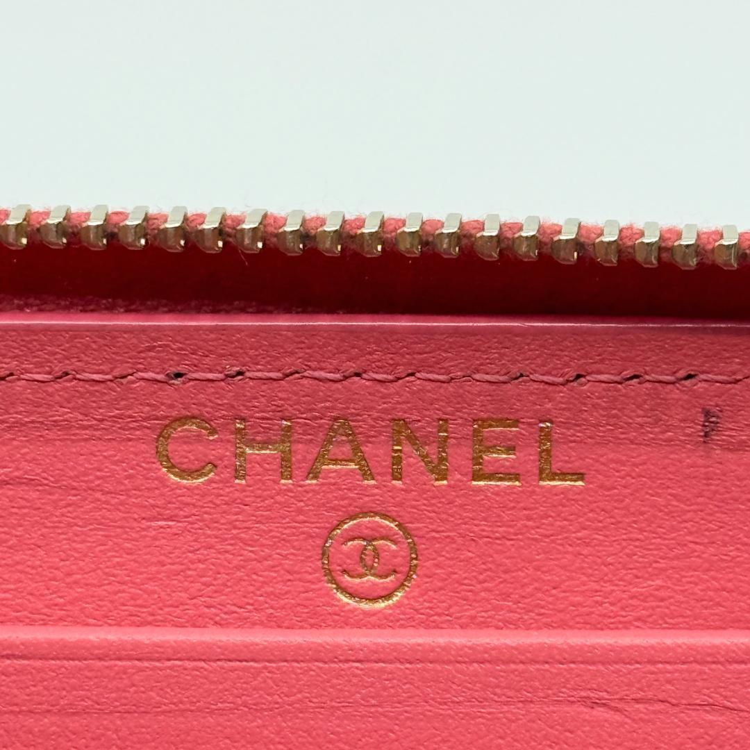 CHANEL シャネル　コンパクトウォレット　CHANEL 19　ディズヌフ