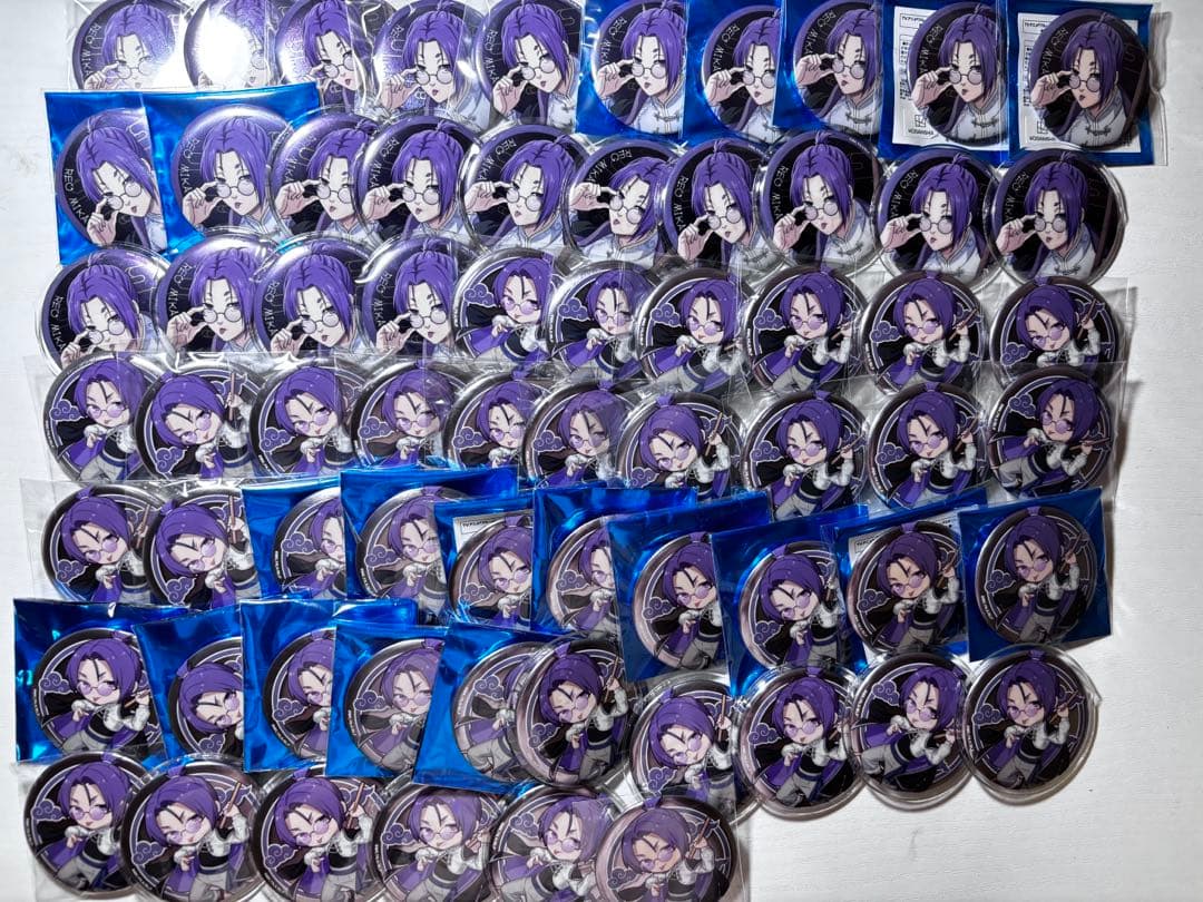 匿名配送】ブルーロック チャイナカンフー アクスタ 缶バッジ 御影玲王