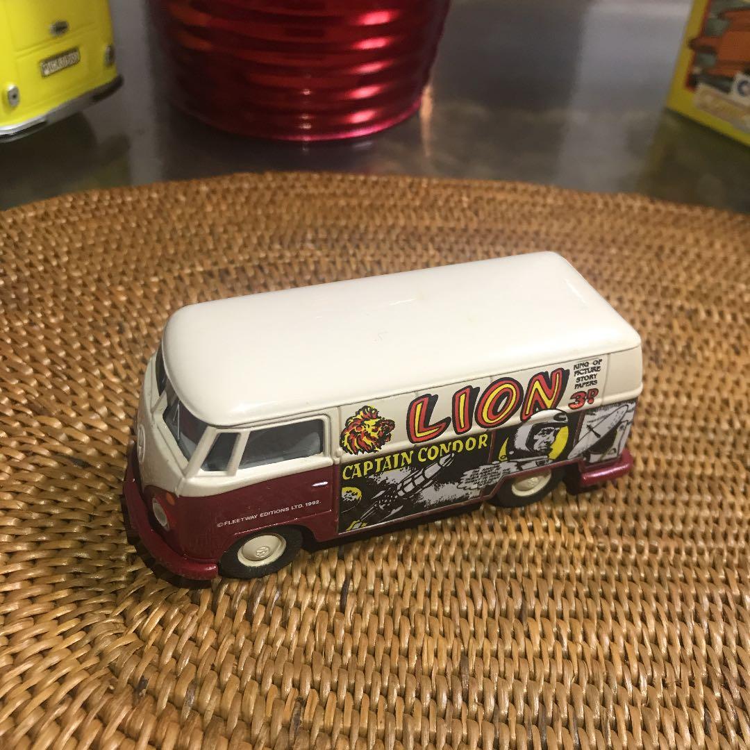 ワーゲンバスミニカー　CORGI社　シリアルナンバーあり