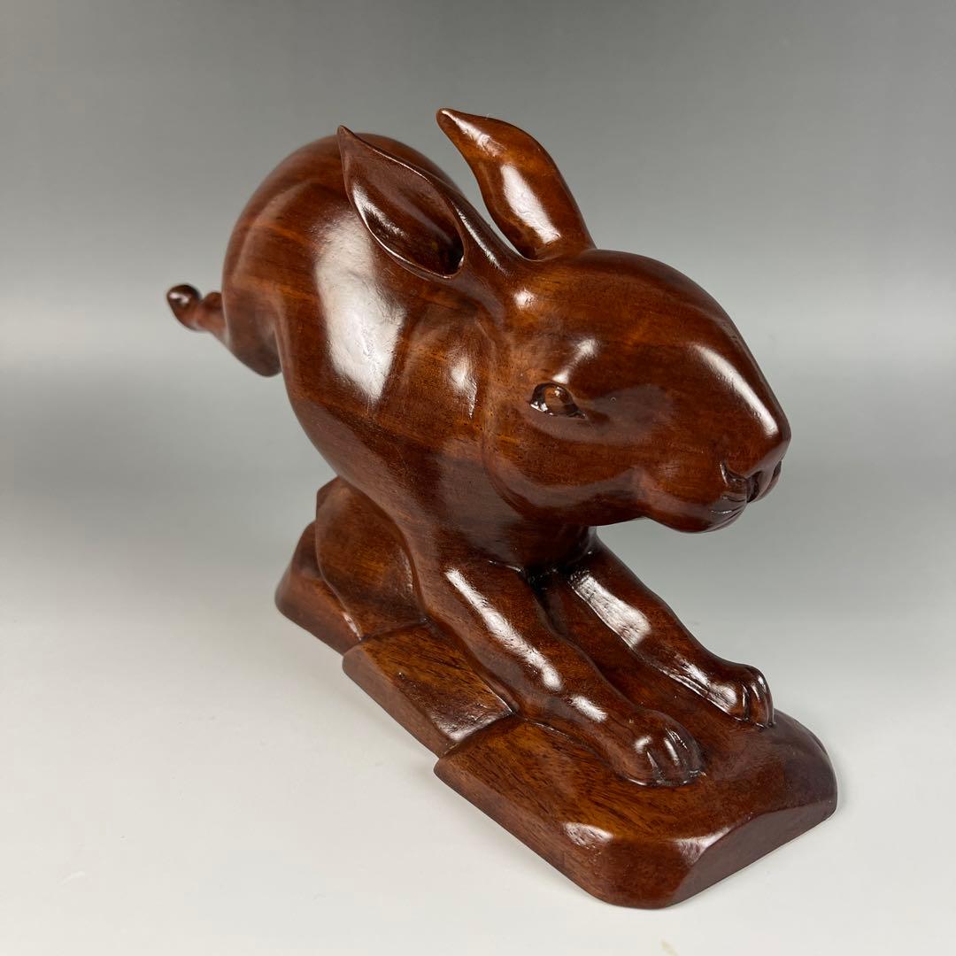 木製跳ねるウサギの彫刻 艶のある美しいうさぎ 躍動感 縁起物 干支 波兎