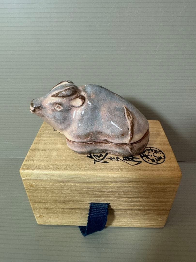 2769 萩焼深川本窯 12代 田原陶兵衛 牛 香合 未使用 - メルカリ