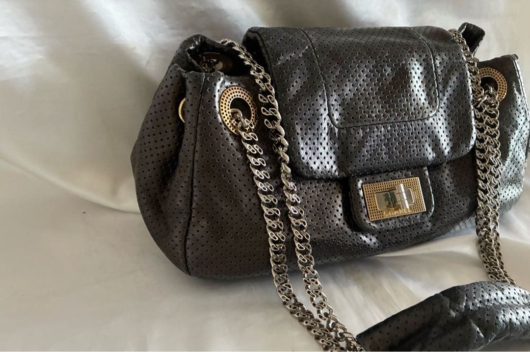 ルイス 様♡CHANEL パンチング　2.55 チェーンバッグ　マトラッセ