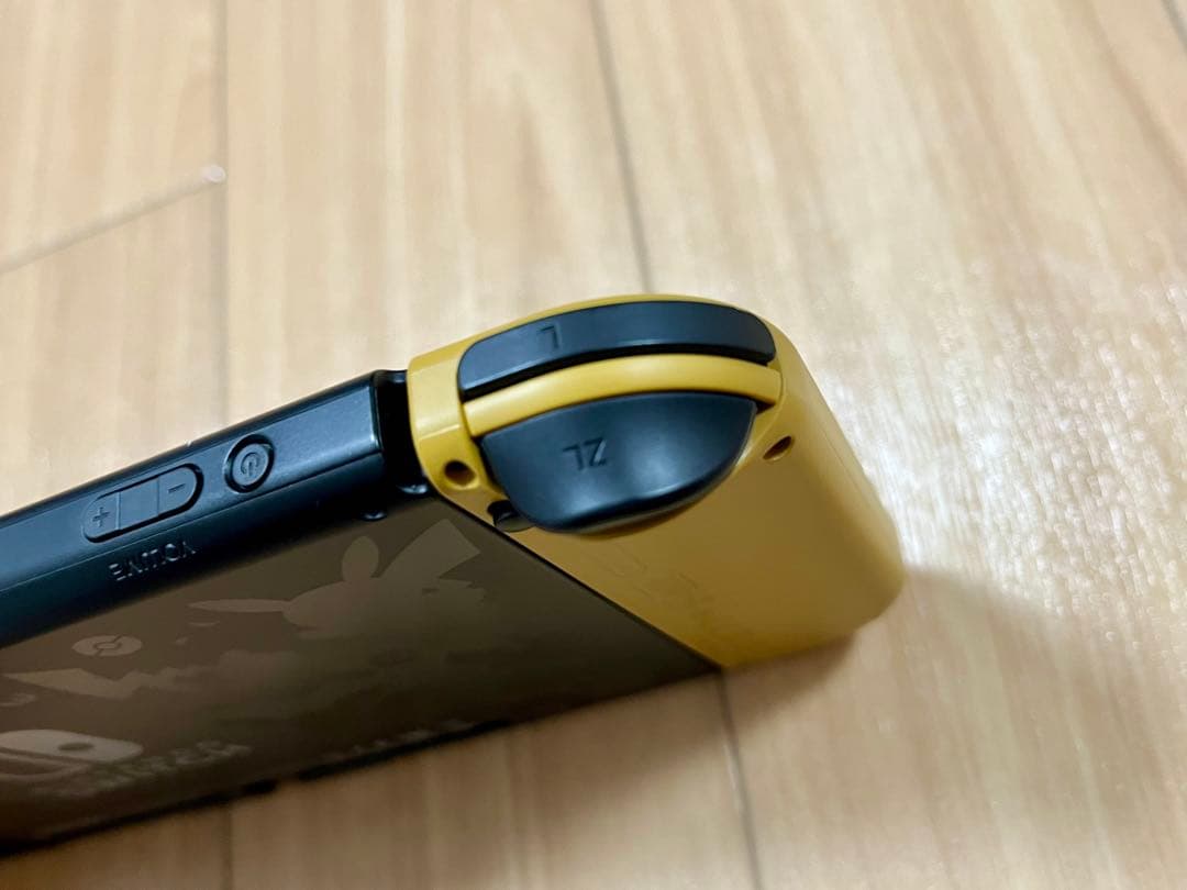 Nintendo Switch 本体　レッツゴー　ピカチュウ　セット　ポケモン