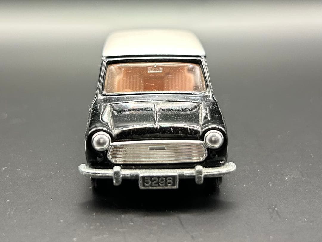 tomica ミニクーパーS トラフィック　POLICE 日本製　ミニカー