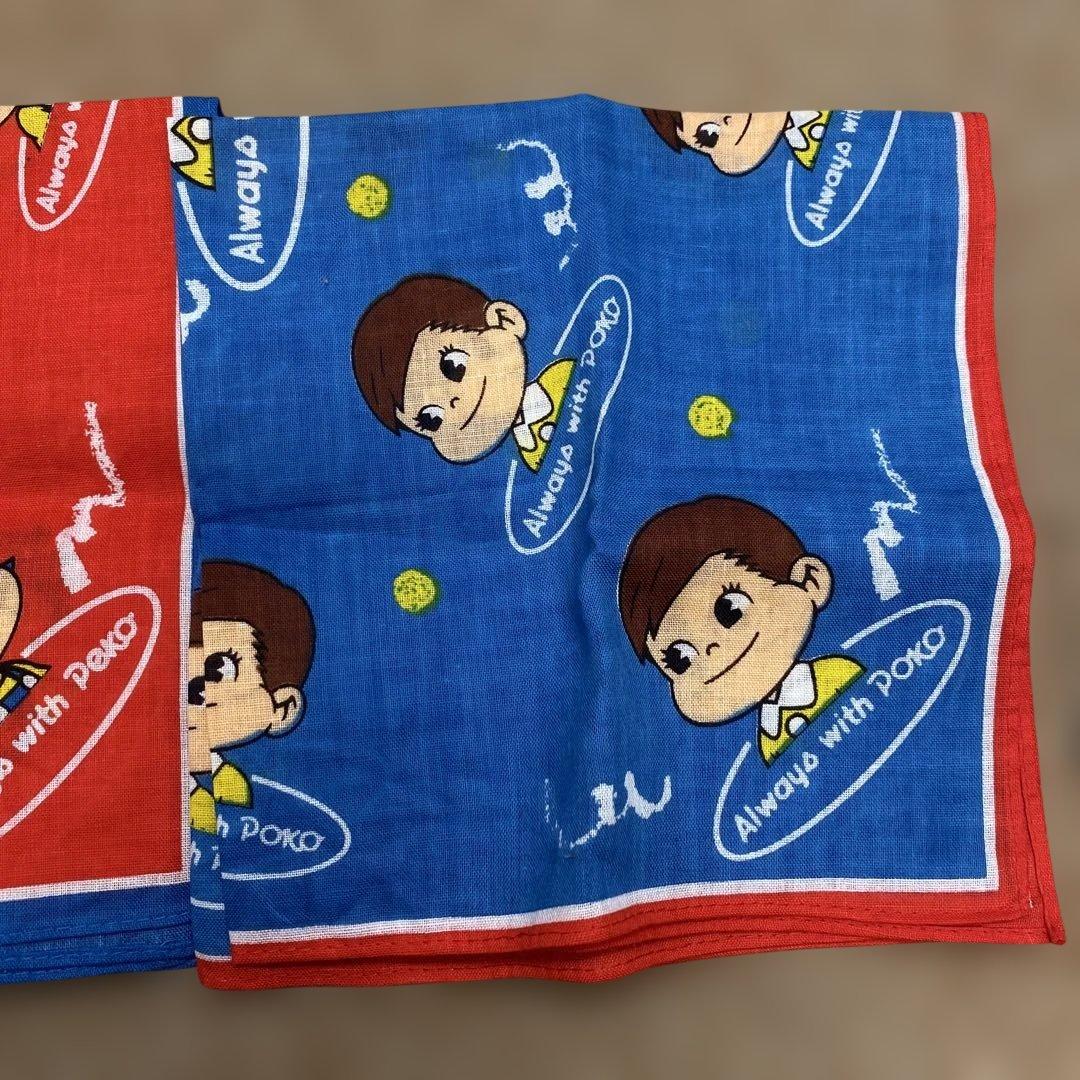 ぺこちゃん　紙ハンガー　ハンカチ（赤・青）セット