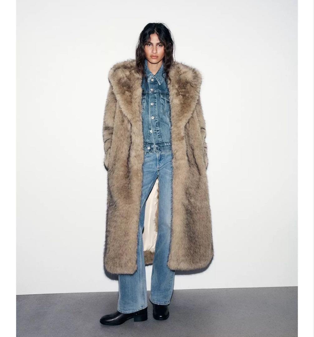 タグ付き新品☆ZARAのフェイクファーフード付きコート☆M-L☆ライト