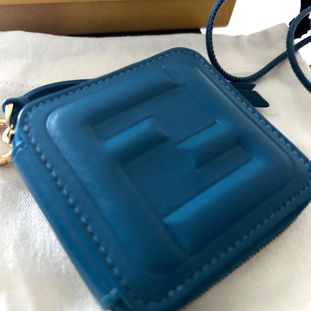 FENDI フェンディ FFキューブ ケース レザー ウォレット　財布