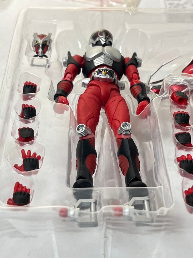 S.H.Figuarts 仮面ライダー龍騎＆ドラグレッダー