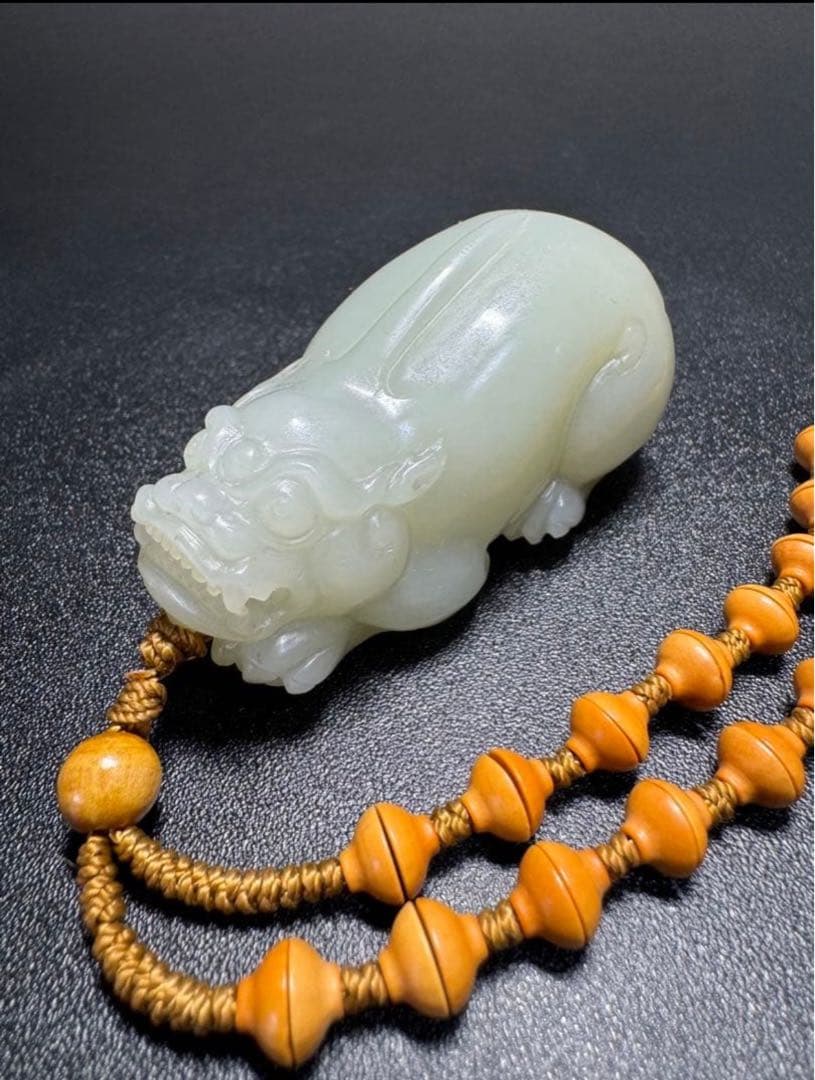 漢時代 和田玉製 393g 瑞獣紋彫り件 時代物 中国古美術 旧家