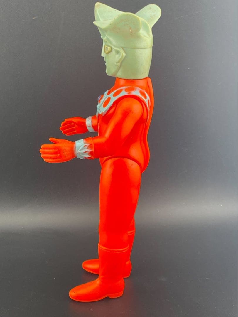 【中古品】 ウルトラマン レオ　当時品　スタンダードサイズ　18.5cm ブルマ