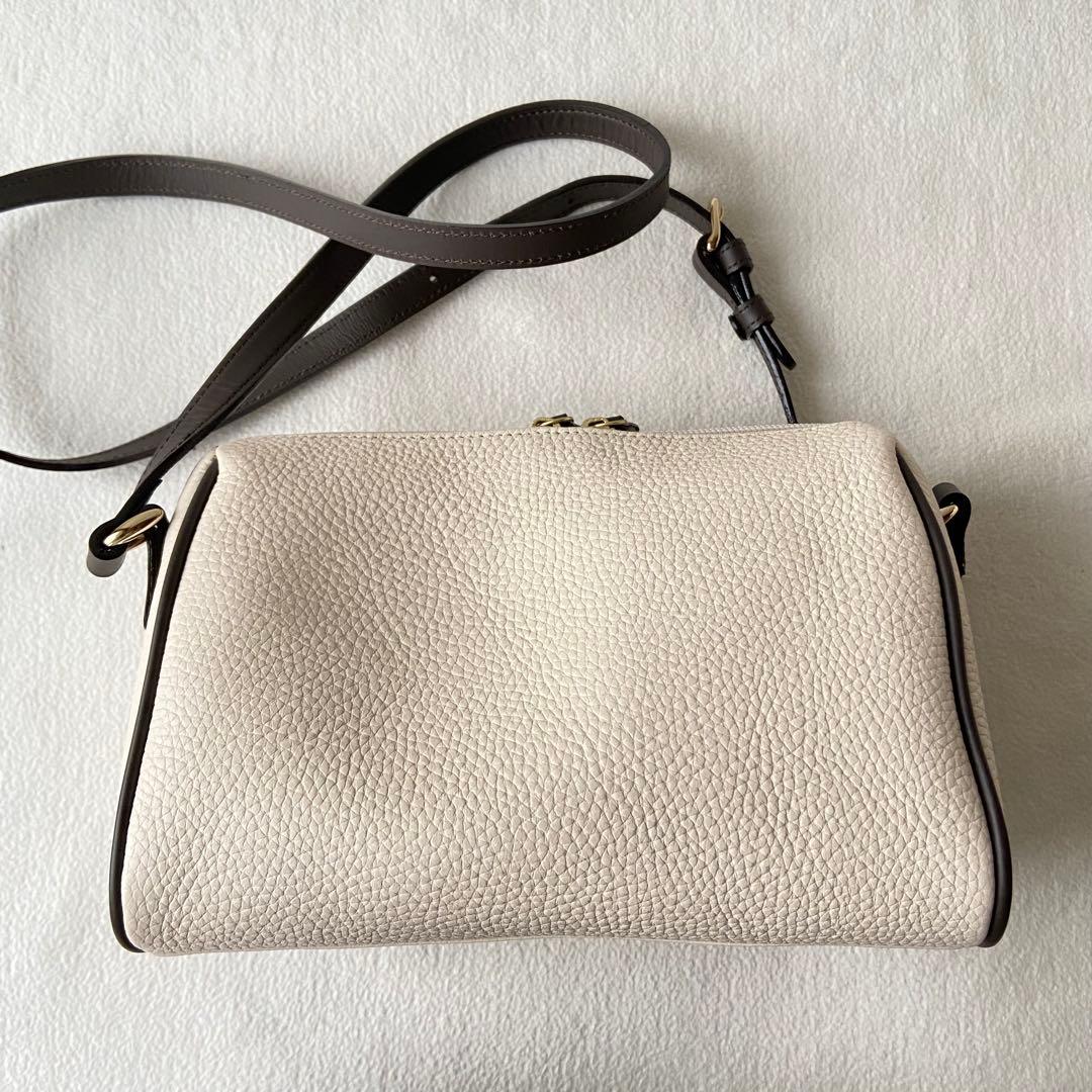 Kitamura キタムラ ショルダーバッグ レザー 本革 牛革 アイボリー