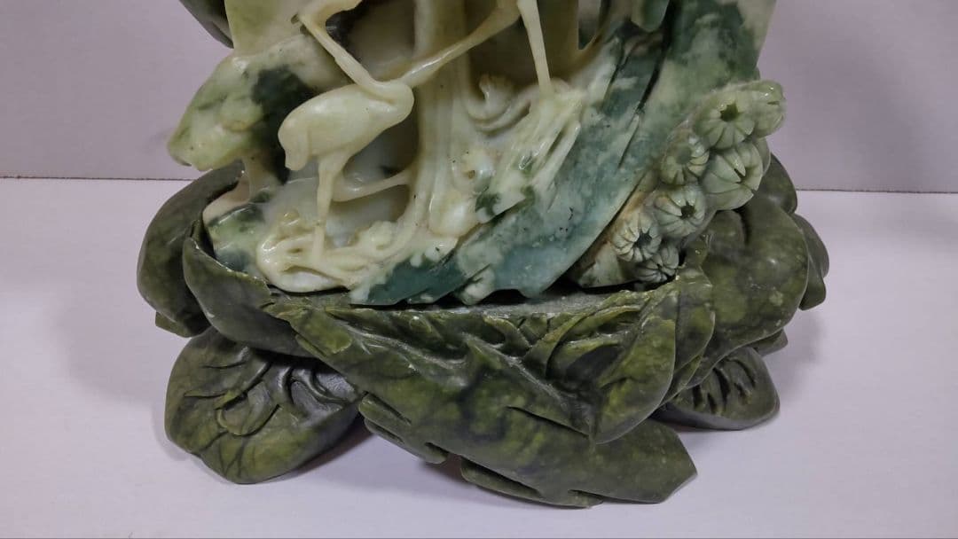 玉石 玉製 翡翠東洋彫刻鶴 置物 縁起物