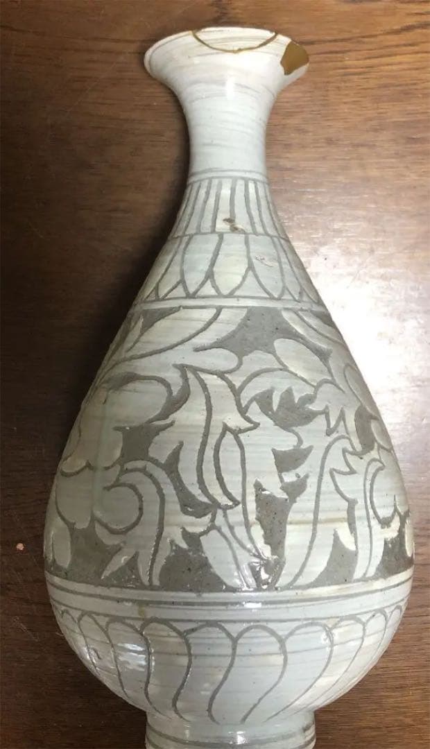 粉青沙牡丹文瓶（縁口金継）李朝写し - メルカリ