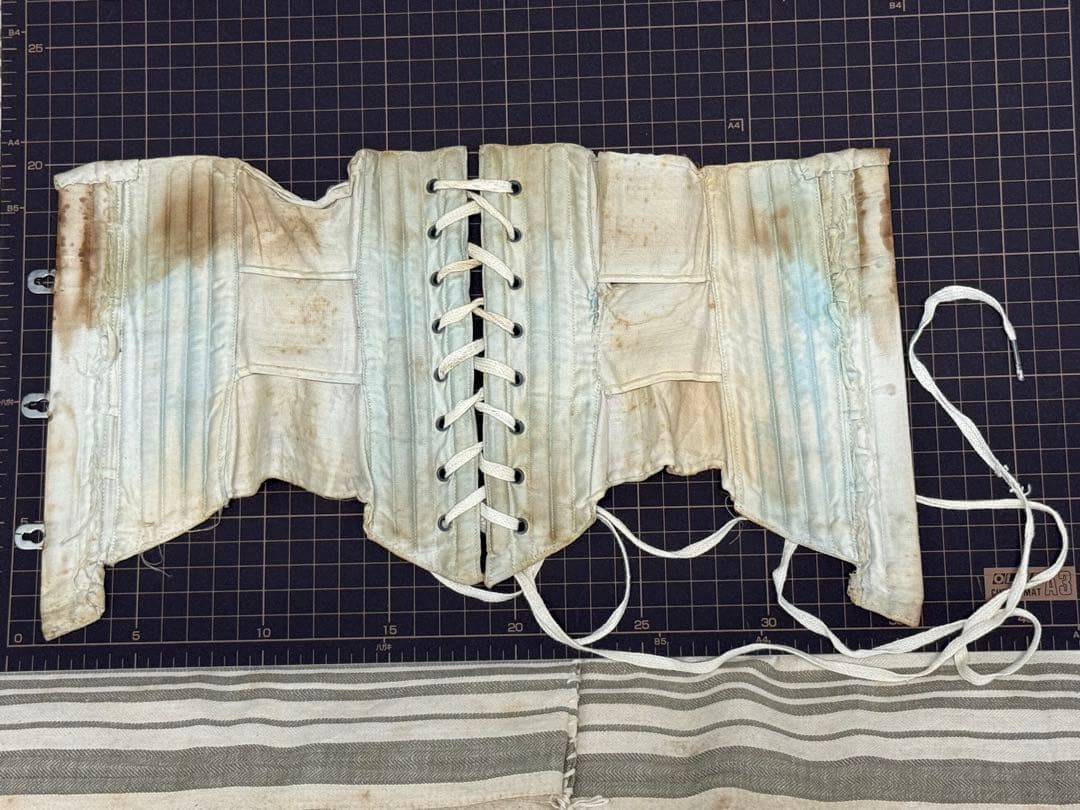 1900年代初期 フランスアンティーク 小さなコルセット ドール