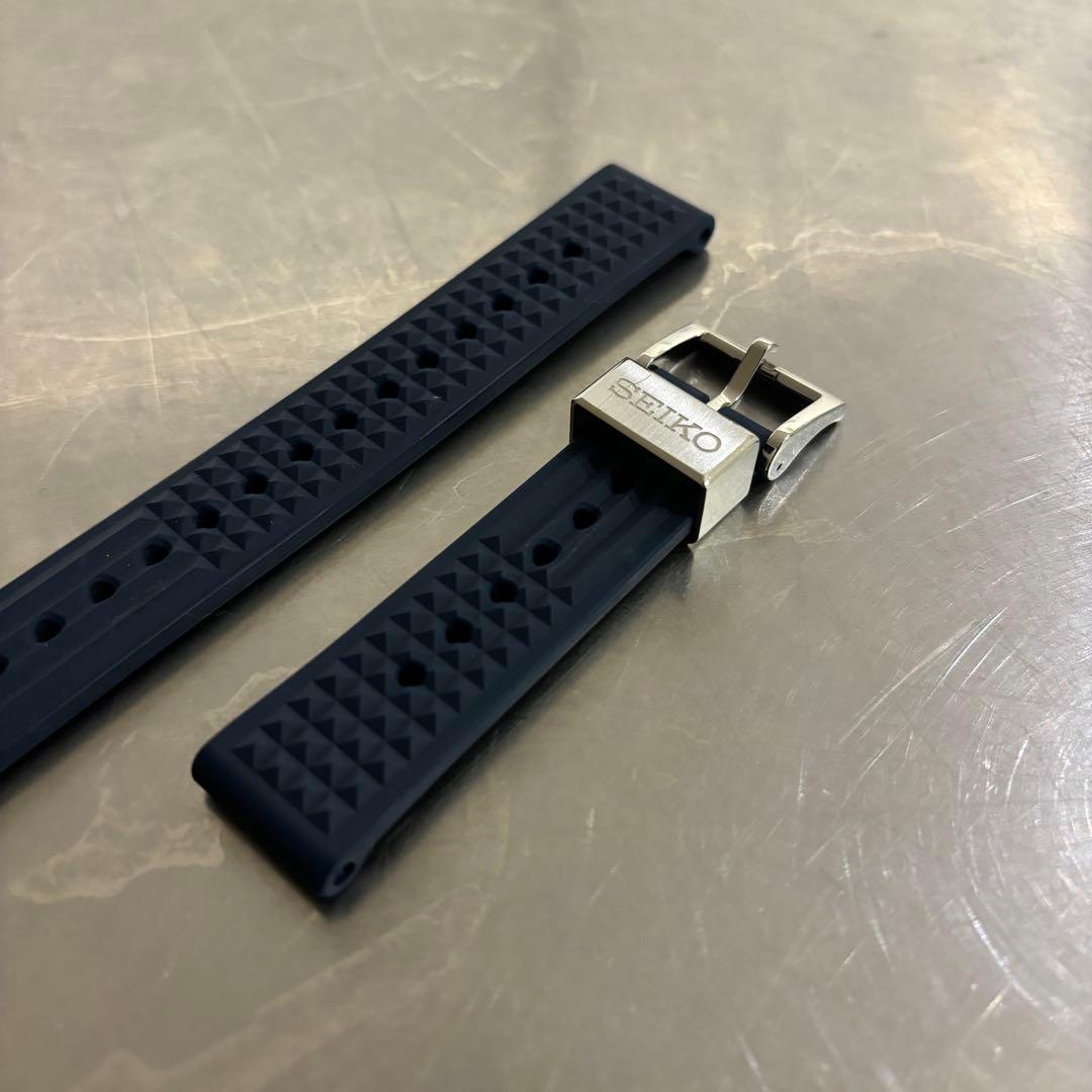 セイコーラバーベルト ネイビー　SEIKO ラグ幅19ミリ