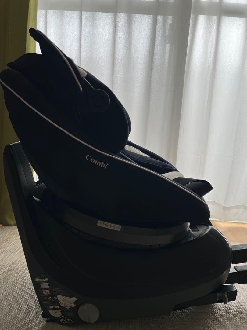 Combチャイルドシート(値下げ中) お値下げ中☆コンビ チャイルドシート