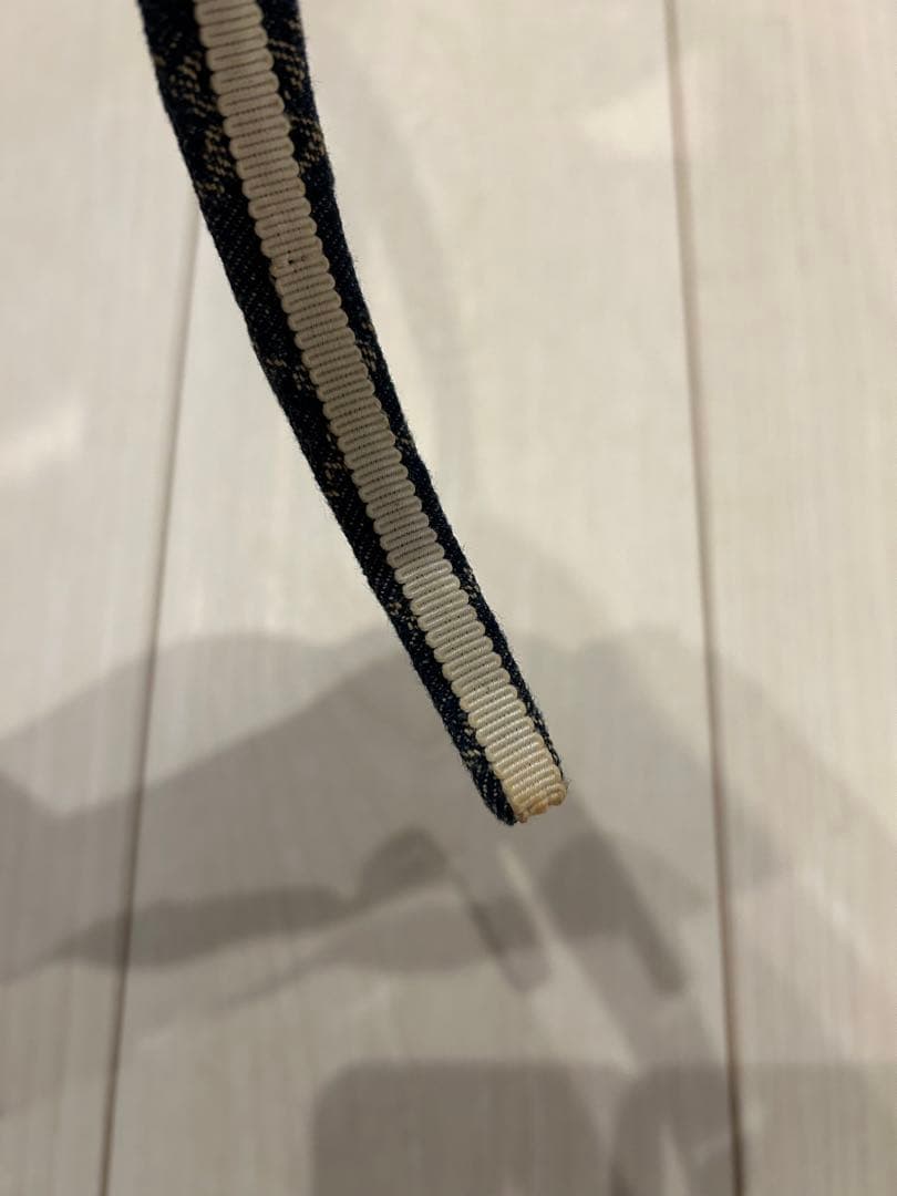 GUCCI デニム風ヘアバンド