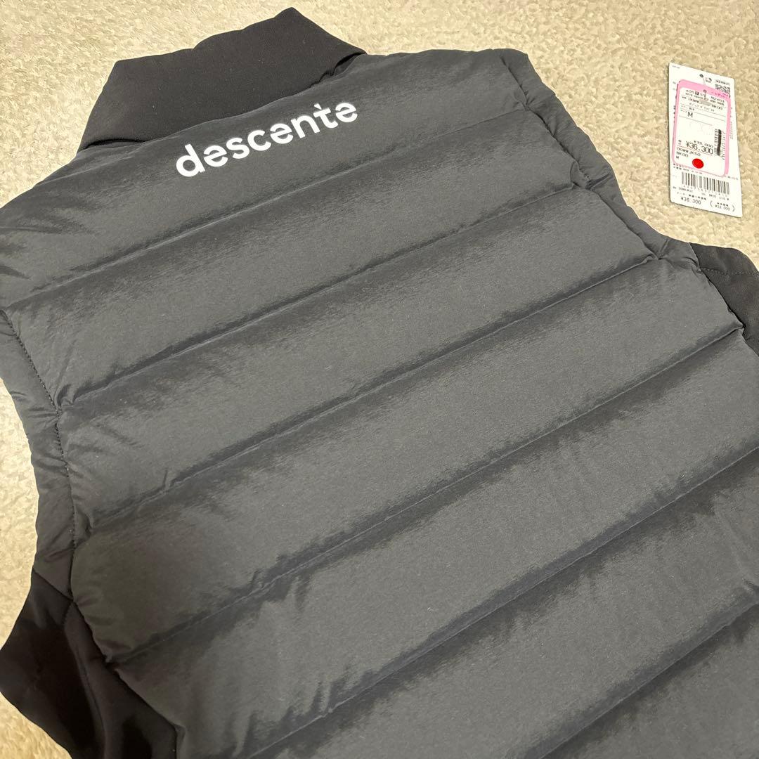 デサント　ダウンベスト　M 新品未使用　タグ取れ…お値下げ不可‼️