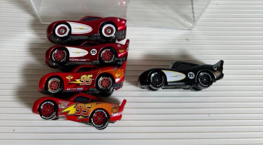 カーズ、ミニカーマテルライトニングマックィーンRADIATOR SPRINGS