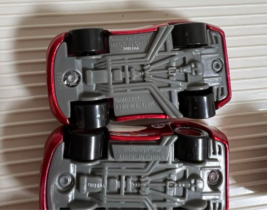 カーズ、ミニカーマテルライトニングマックィーンRADIATOR SPRINGS