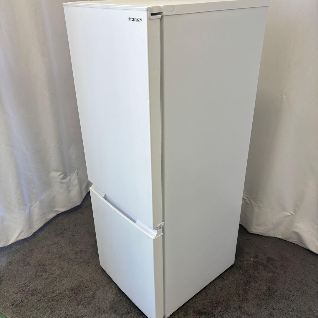 シャープ 冷蔵庫 一人暮らし 両開き 最新 単身 小型 おすすめ 白 設置