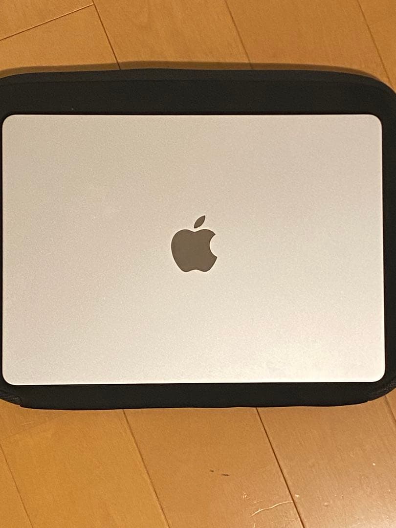 美品)Apple MacBook Air M2(バッテリー99%) 美品)Apple MacBook Air M2