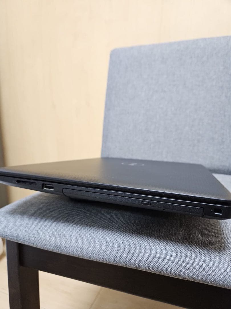 DELL Inspiron 3593 i7 第10世代 SSD240GB DELL Inspiron 3593 i7 第10